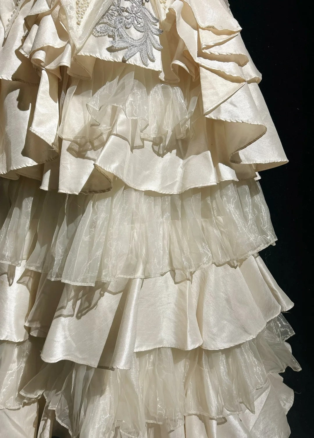 Luxuriöses und prachtvolles langes Abendkleid mit aufwendiger Perlenverzierung, Ballkleid NV6576