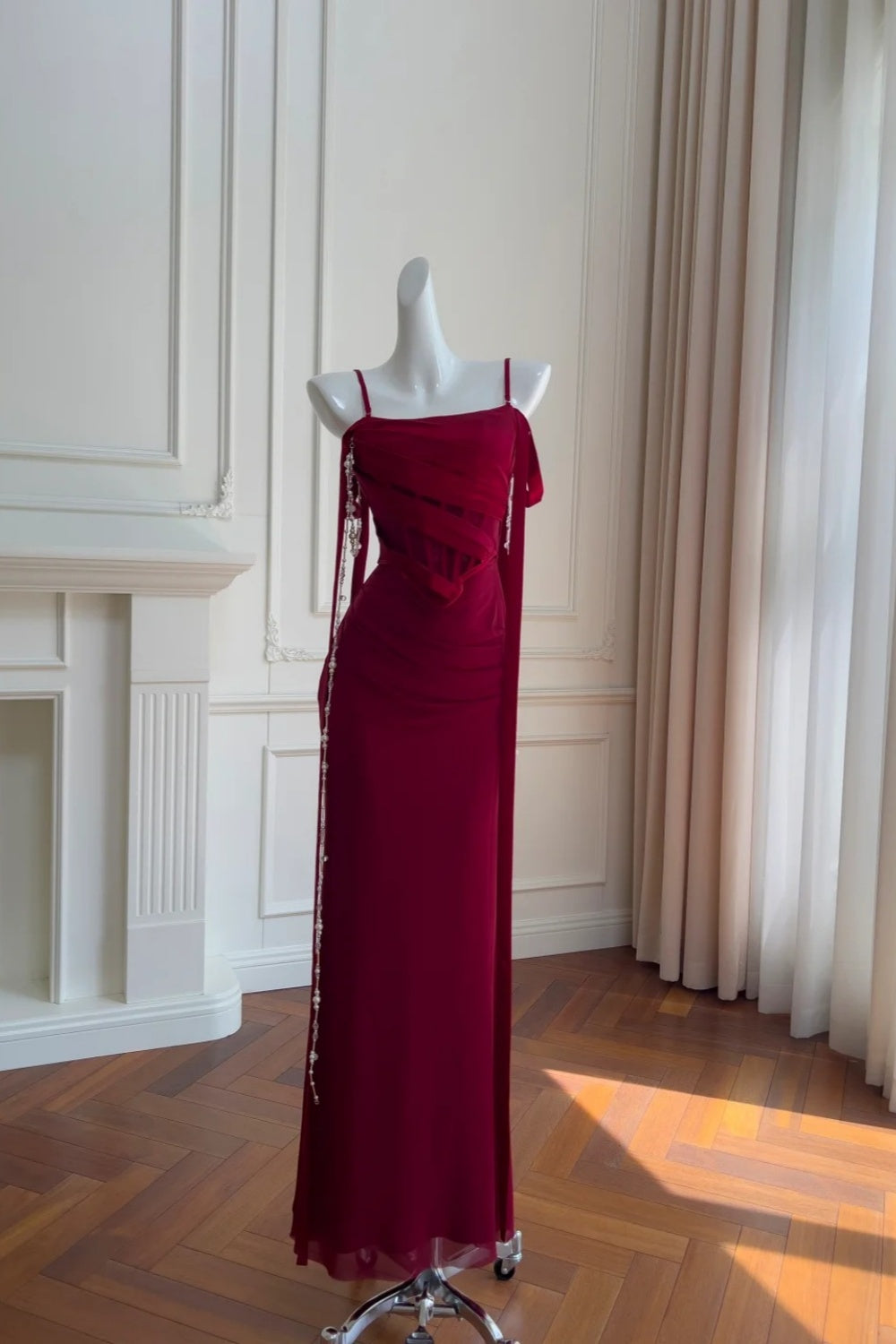 NiceVestidos - Langes rotes Satin-Geburtstagskleid, formelles Ballkleid NV5947