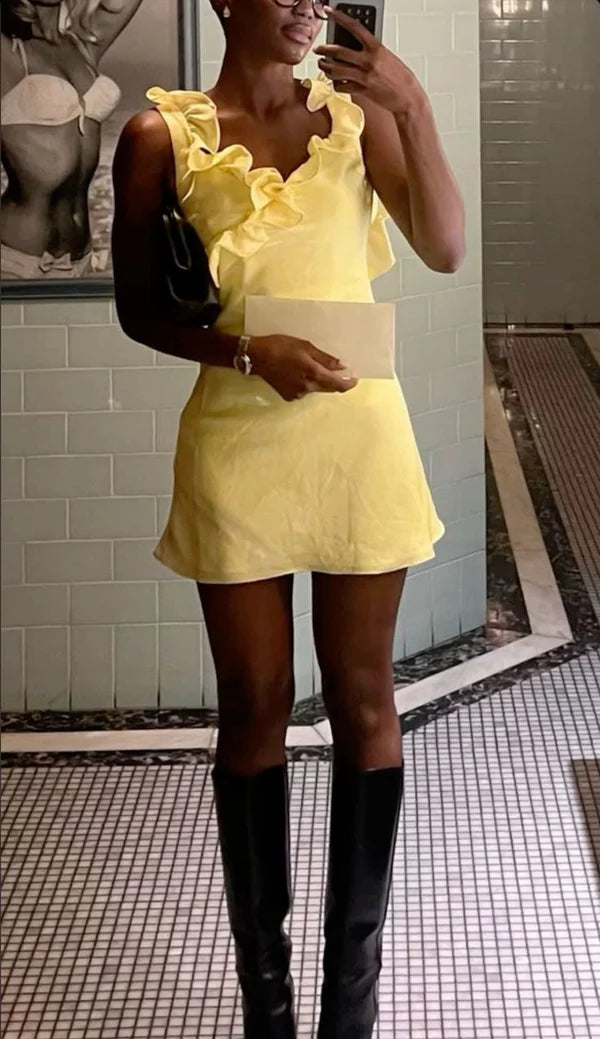 Robe de soirée courte élégante à volants et dos nu jaune nv2214