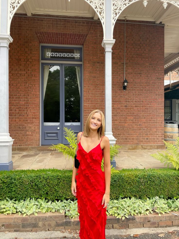 Robe de soirée longue rouge élégante à bretelles spaghetti en mousseline de soie à volants, tenue de bal, de vacances, d'anniversaire, de bal, nv3955