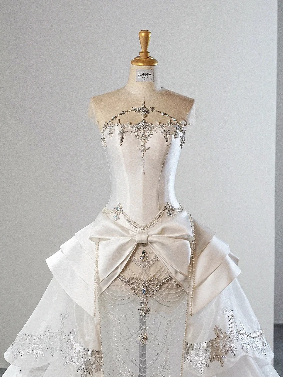 Weißes luxuriöses, wunderschönes, exquisites, perlenbesetztes, langes Satin-Ballkleid mit bodenlanger Prinzessinnen-Abendkleid, Brautkleid nv4125