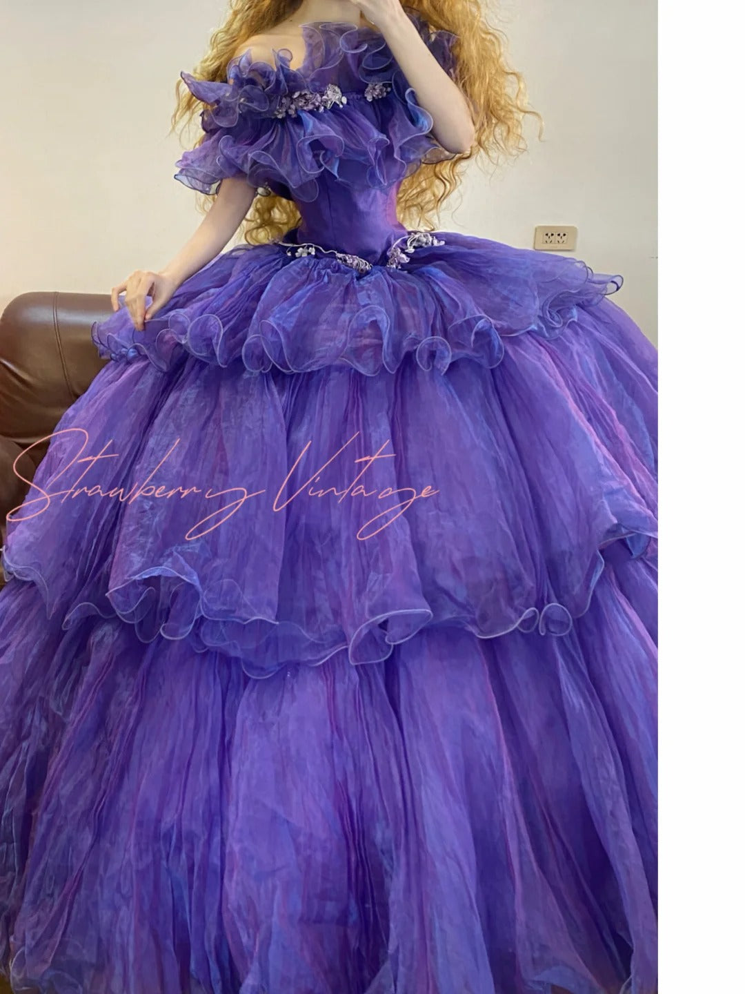 Lila Applikation Vintage elegantes langes Prinzessin Tüll Ballkleid nv5030