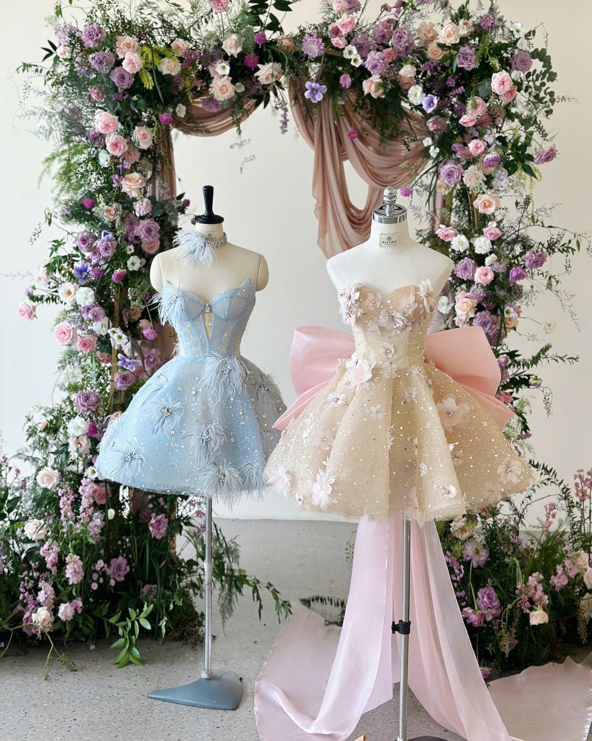 Robe de soirée courte en tulle bleu/rose à perles nv4858