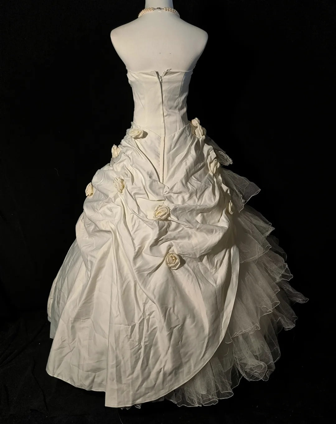 Ivory White Gorgeous 3D Rose Applique Long chiffon Satin Floor Length Ball Gown Evening Gown Wedding Dress nv4036