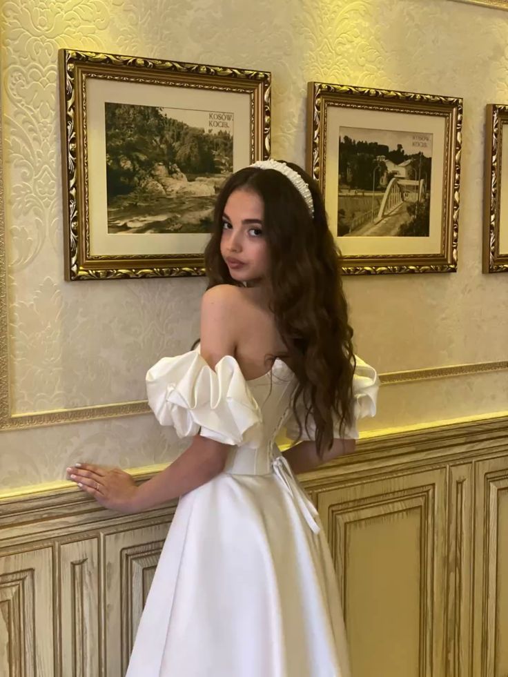 Weißes schulterfreies stilvolles elegantes langes Ballkleid-Abendkleid mit Puffärmeln, NV3047