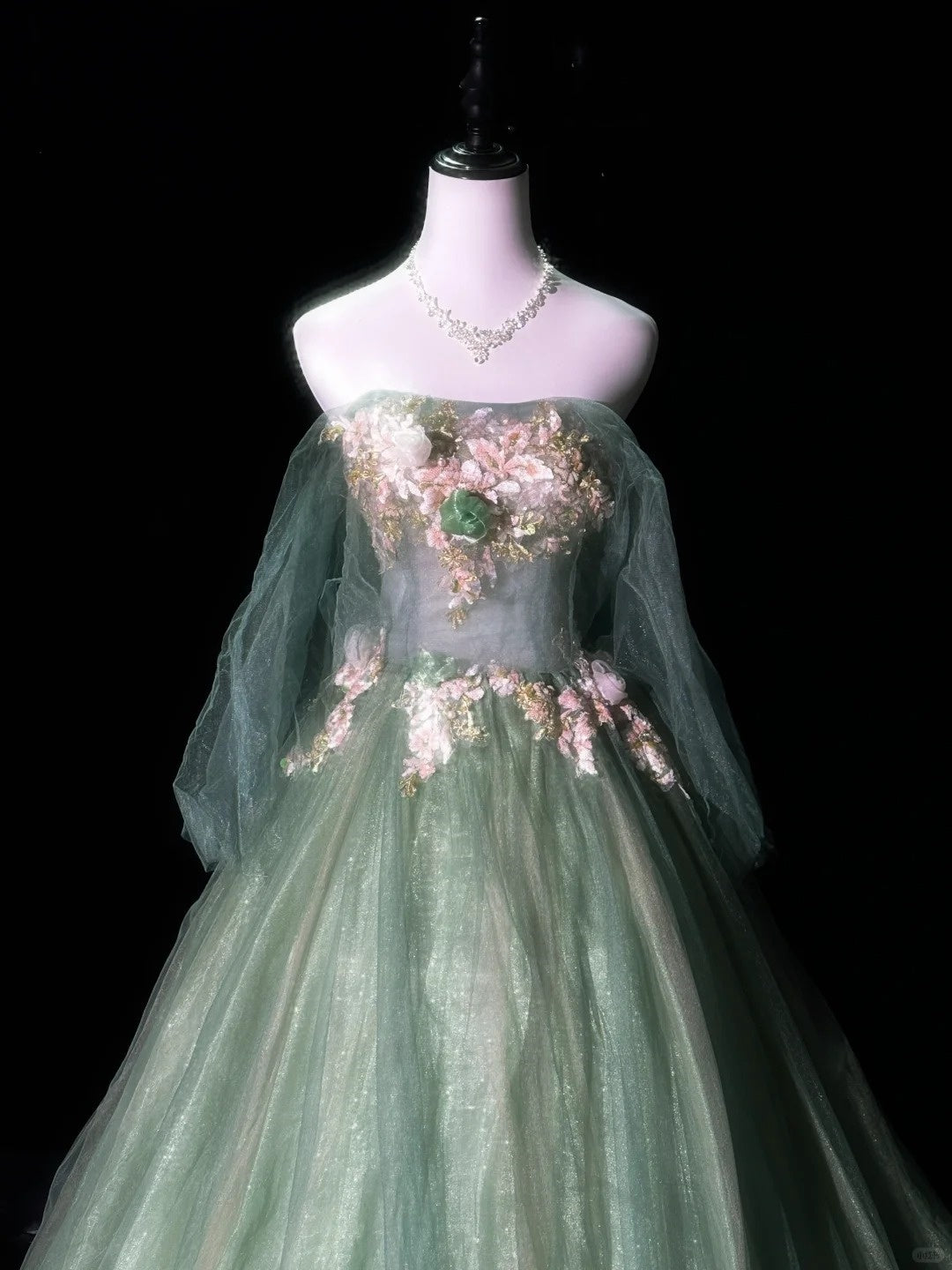 Grünes, zart geblümtes, langes Tüll-Ballkleid, Abendkleid, Abschlusskleid, Zeremoniekleid für Erwachsene, nv4191