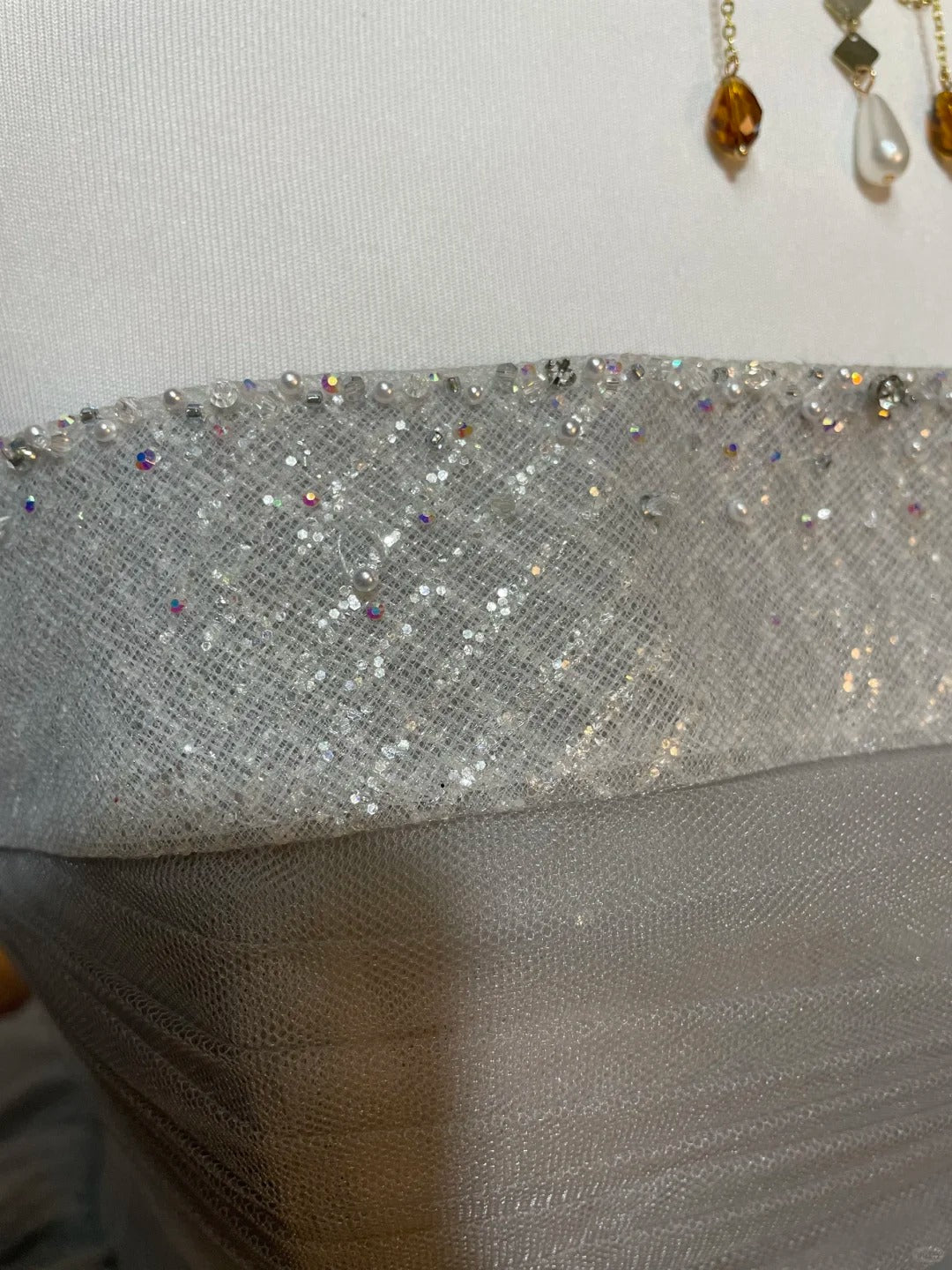 Robe de bal longue rétro en tulle pailleté gris argenté brillant et exquis, longueur au sol, nv5157