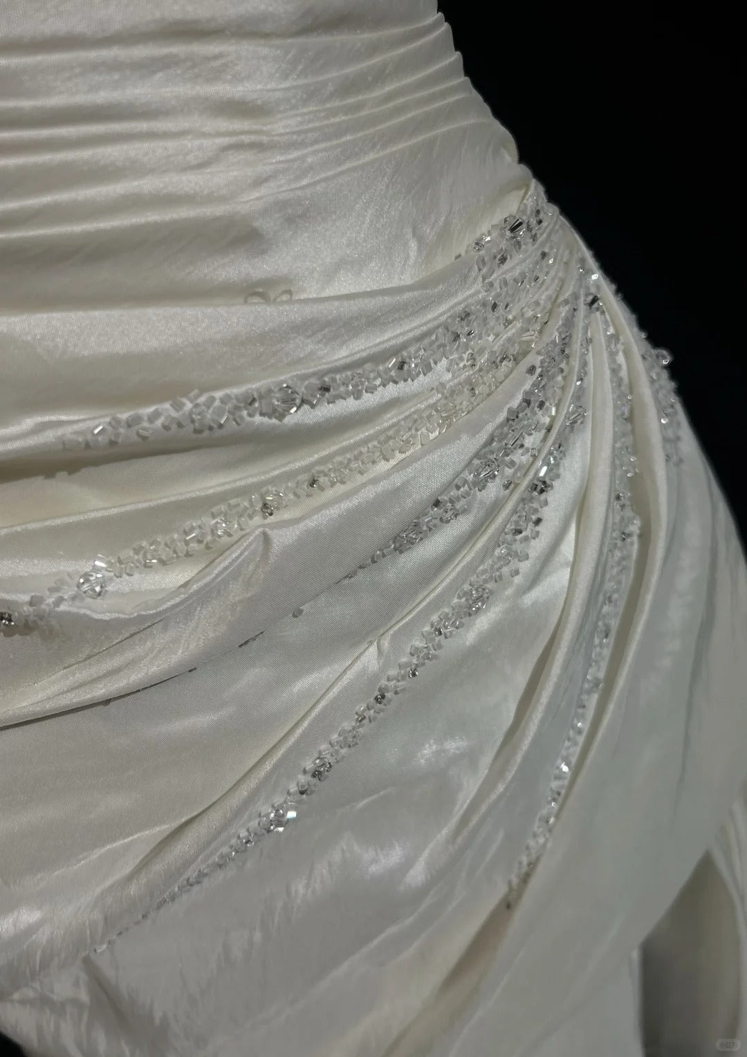 Elfenbeinweißes funkelndes Homecoming-Kleid, exquisites, perlenbesetztes, kurzes Satin-Ballkleid, Abendkleid, nv4382
