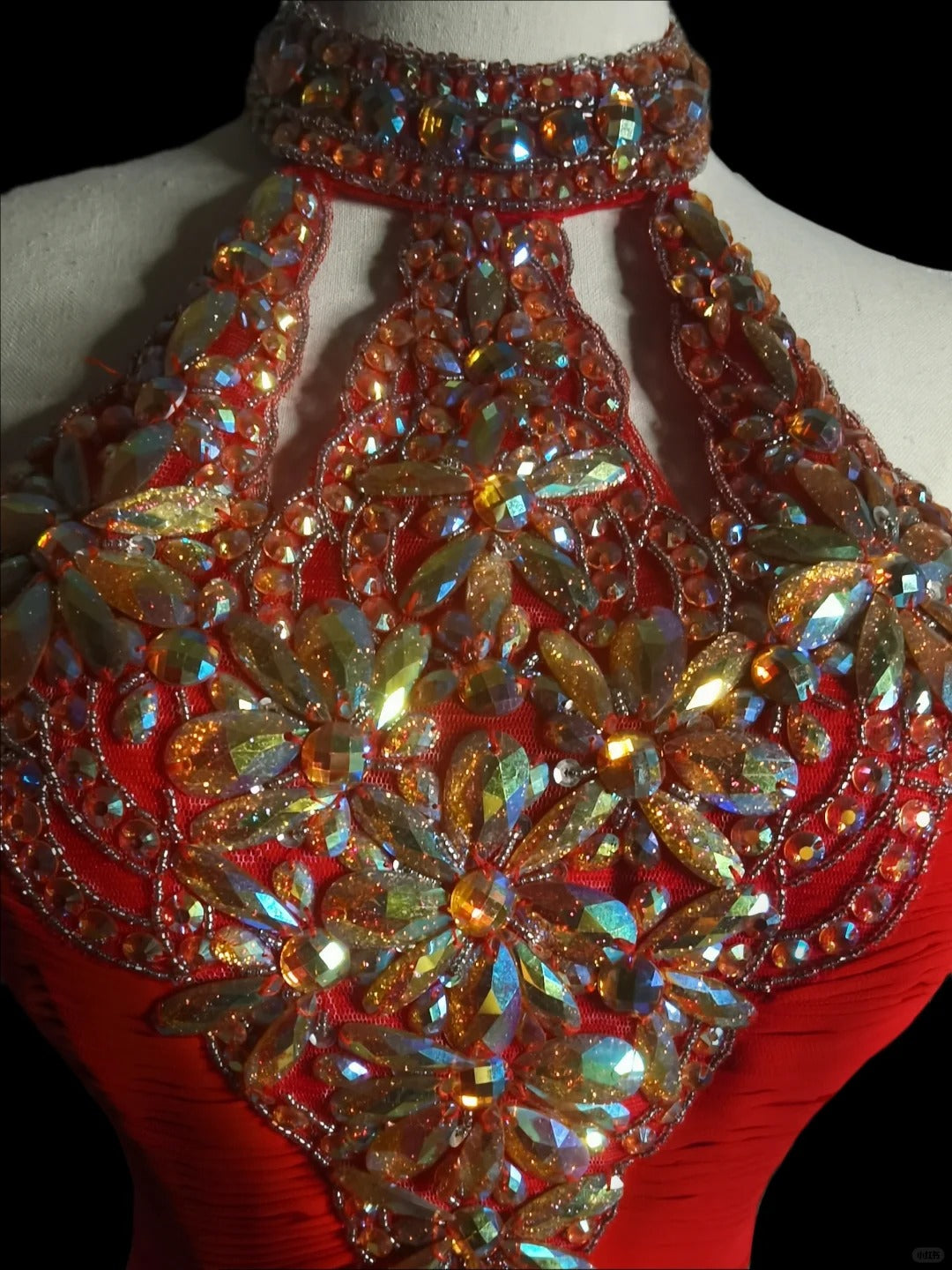 Red Gorgeous Vintage Exquisite Gem Beaded Halter Long Mermaid Slim Floor Length Satin Ball Gown Evening Gown Party Dress nv3946