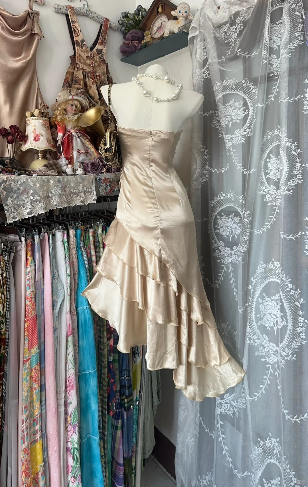 Champagner Retro Elegantes Kurzes Rüschen Satin Homecoming Kleid Geburtstagskleid Cocktail Party Kleid nv4626