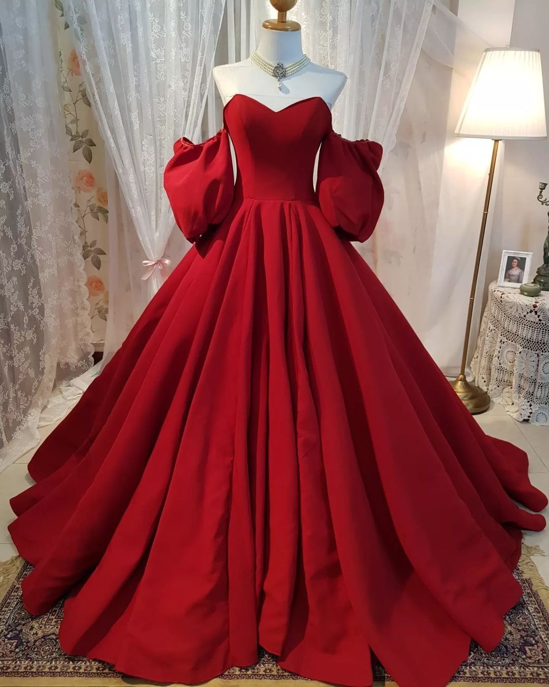 NiceVestidos - Robe de soirée rouge vintage sans bretelles à manches bouffantes haut de gamme, robe longue de luxe style bal pour soirée et bal NV5888