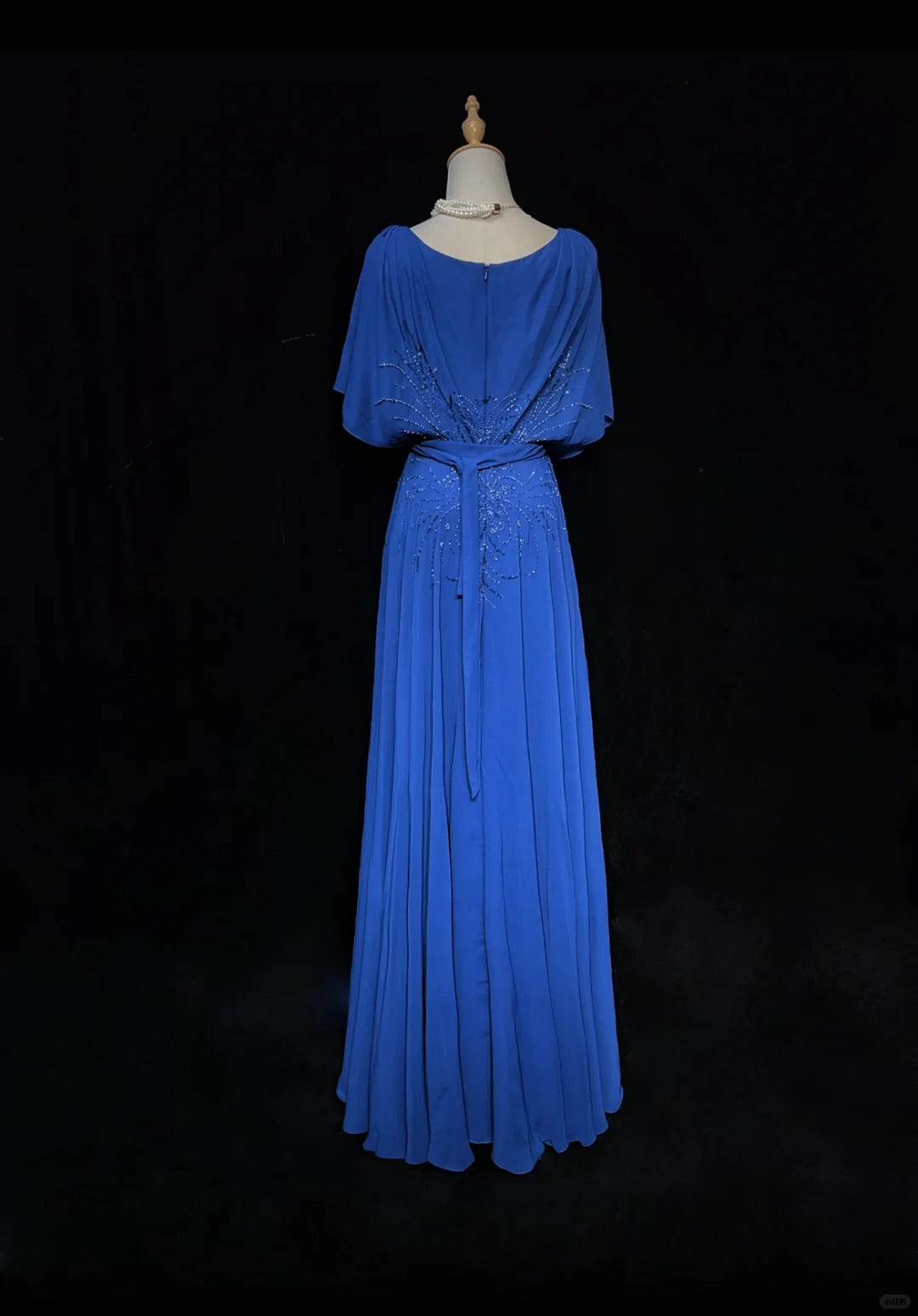 Blaues Vintage Elegantes Exquisites Perlenbesetztes Kurzarm Langes Chiffon Ballkleid Abendkleid Partykleid Hochzeitsmutterkleid Ballkleid nv3961