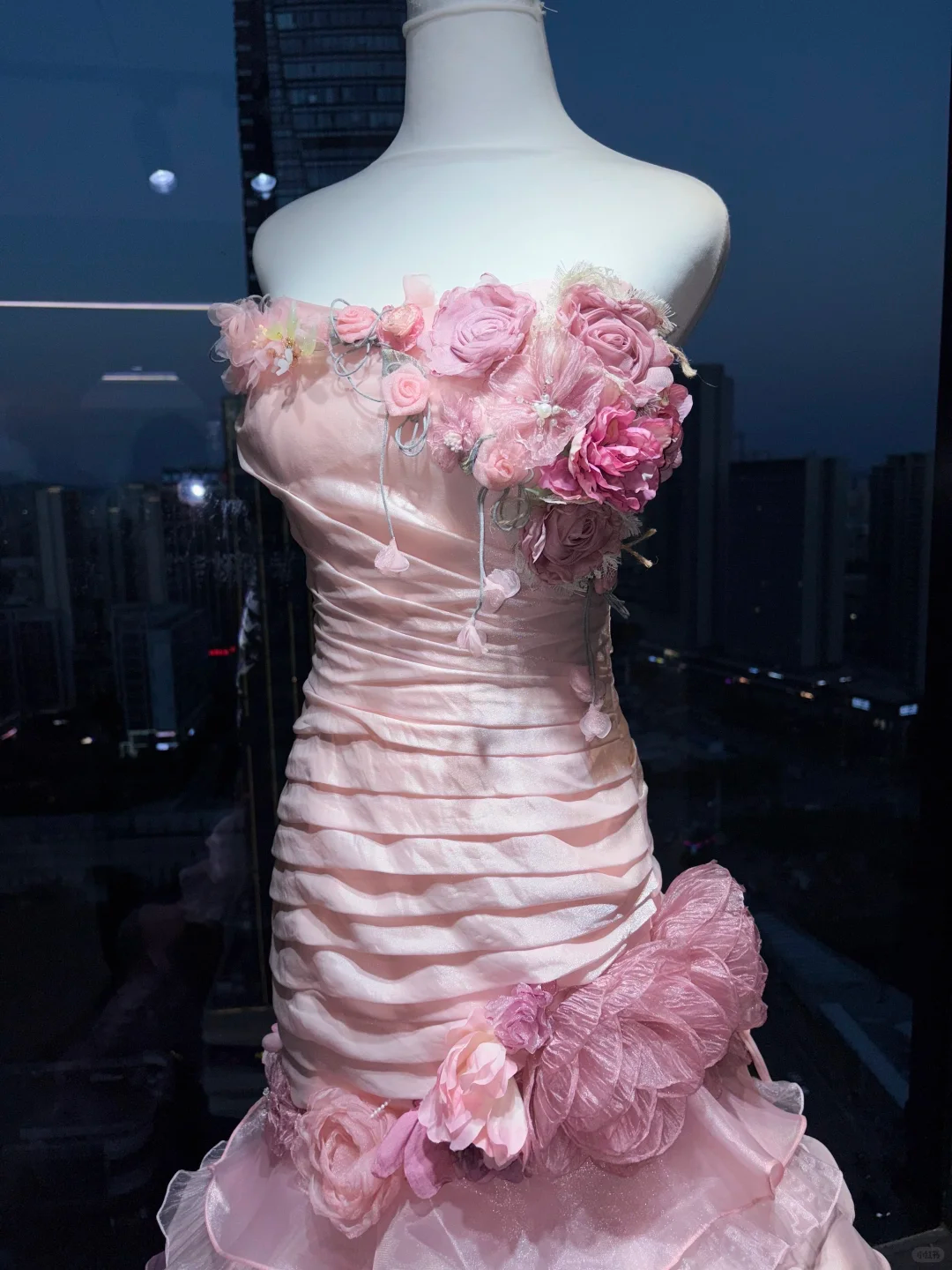 Pink Ombre Strapless Mermaid Evening Gown Ruched 3D Roses Tiered Ruffle Organza Long Prom Dress NV7014