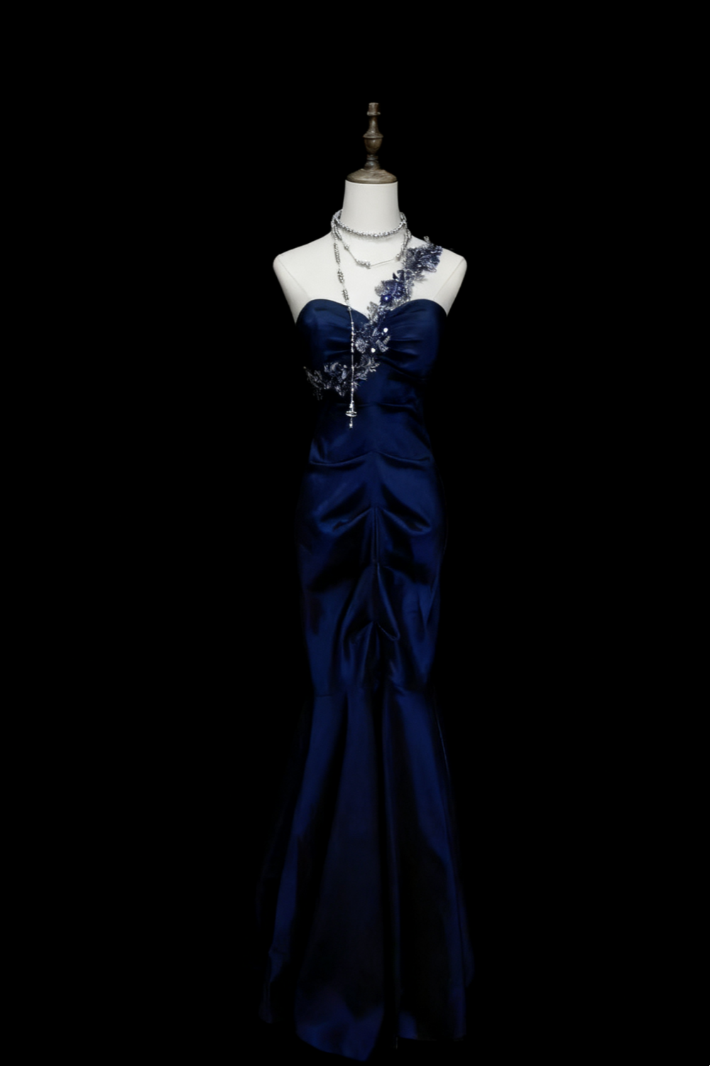 NiceVestidos – Vintage-Satin-Plissee-Langes Kleid NV5858