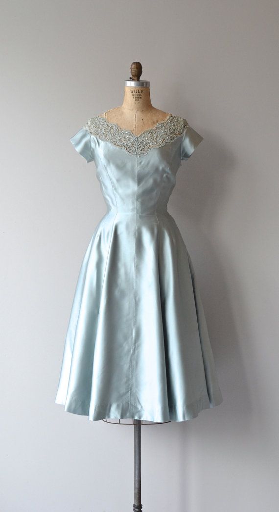 NiceVestidos - Elegantes kurzes Satin-Heimkehrkleid, Geburtstagskleid, NV5512