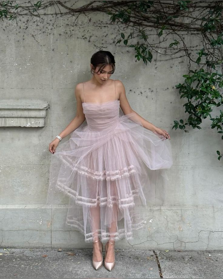 Rosa Spaghettiträger Modisches kurzes Tüll Ballkleid Abendkleid Homecomingkleid Partykleid nv3012
