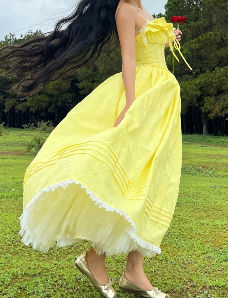 Robe de soirée princesse longue en satin jaune élégante et douce nv2911