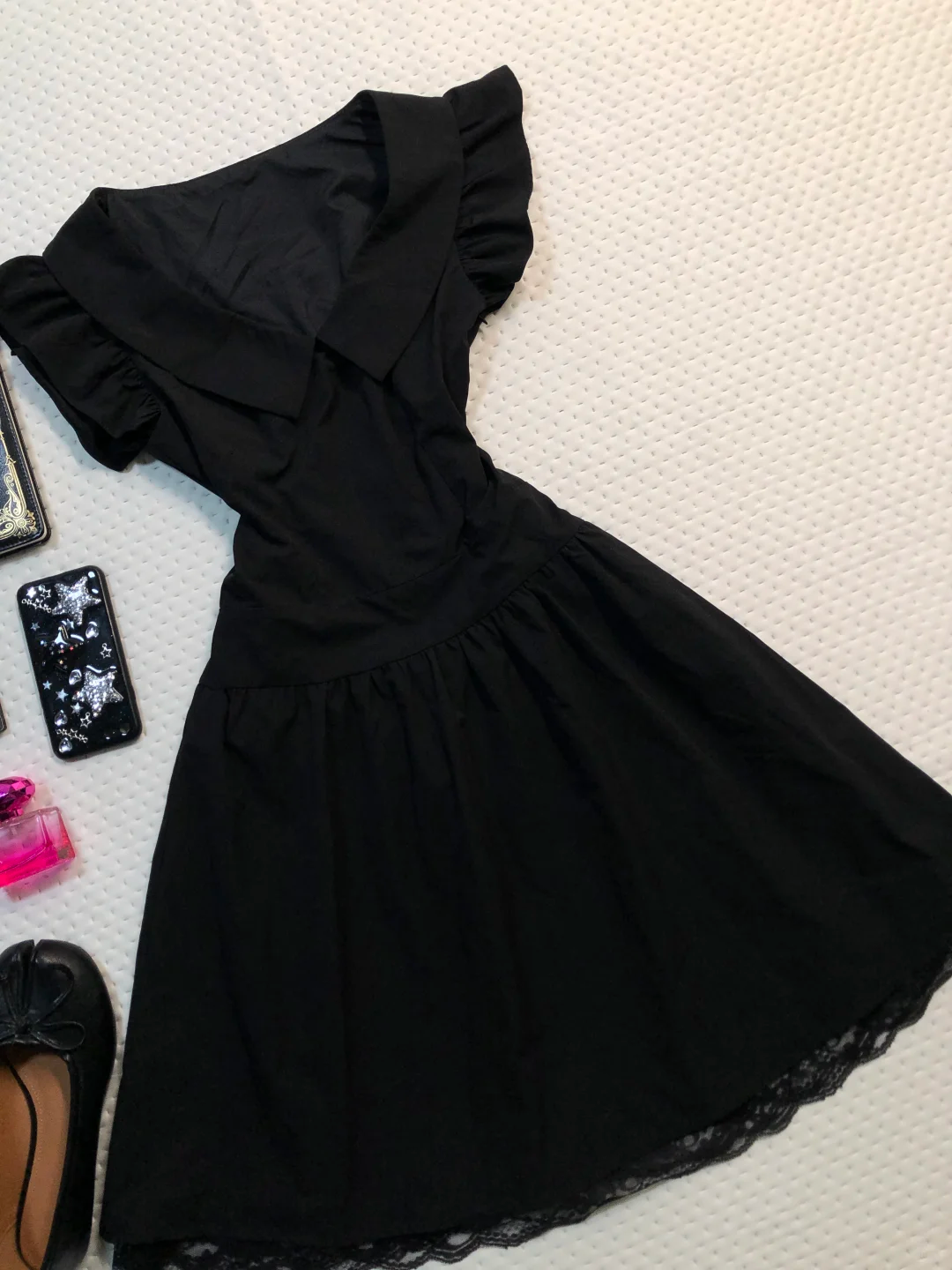 Black Short Homecoming Dress Lapel V Neck Flutter Sleeve A-Line Lace Hem Vintage Cocktail Gown NV6920