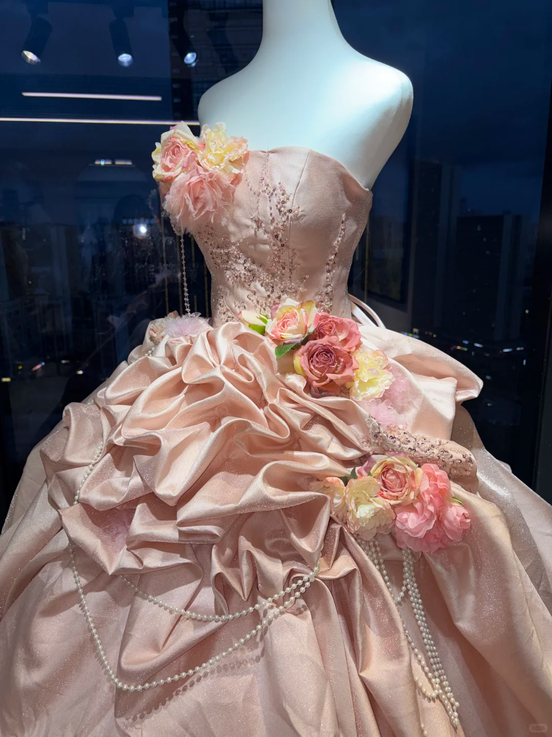 Strapless Blush Pink Princess Ball Gown 3D Flowers Ruffled Satin Tiered Tulle Pearl Chain Long Prom Wedding Dress NV6975