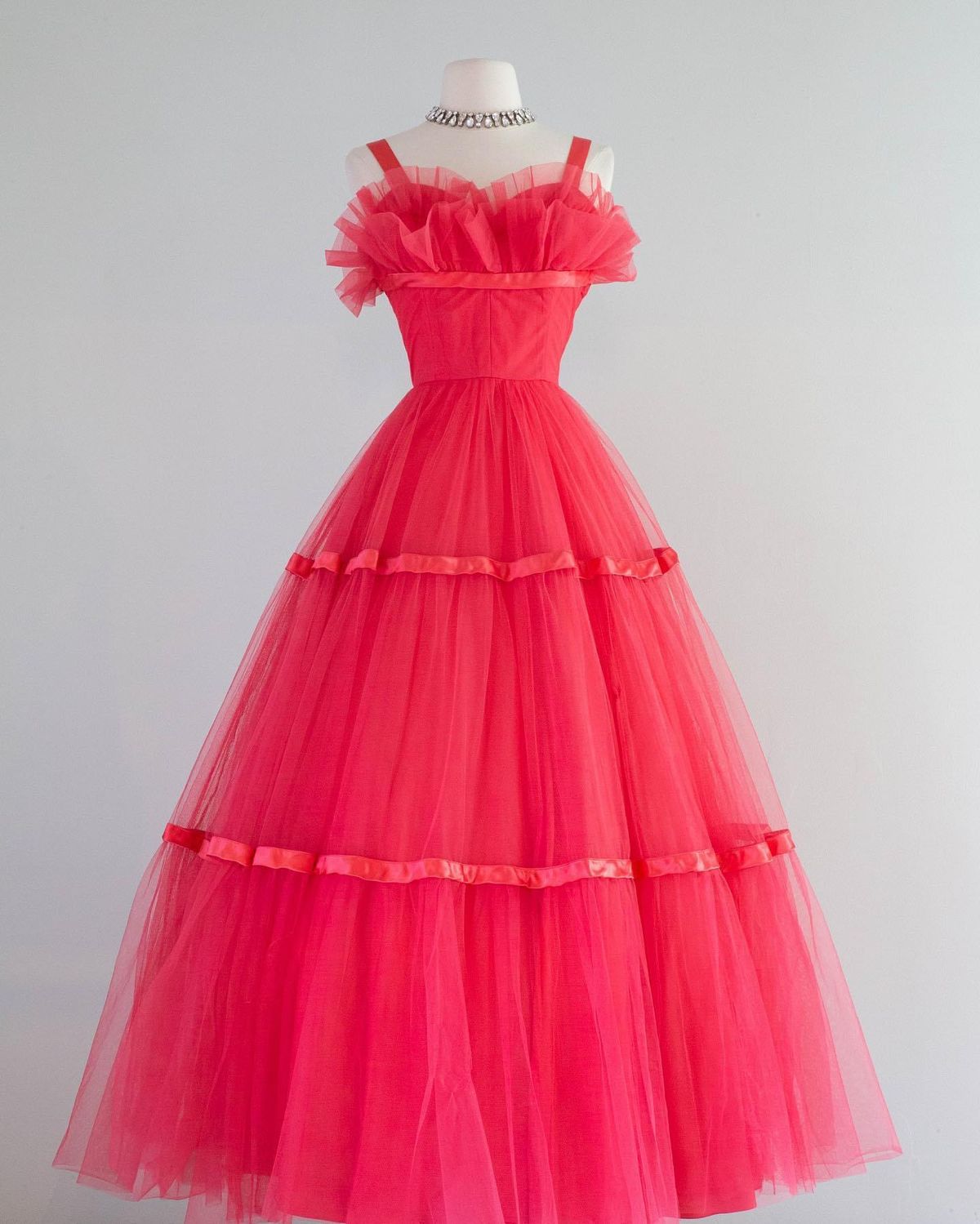 NiceVestidos - Robe de bal longue en tulle rose nv5478