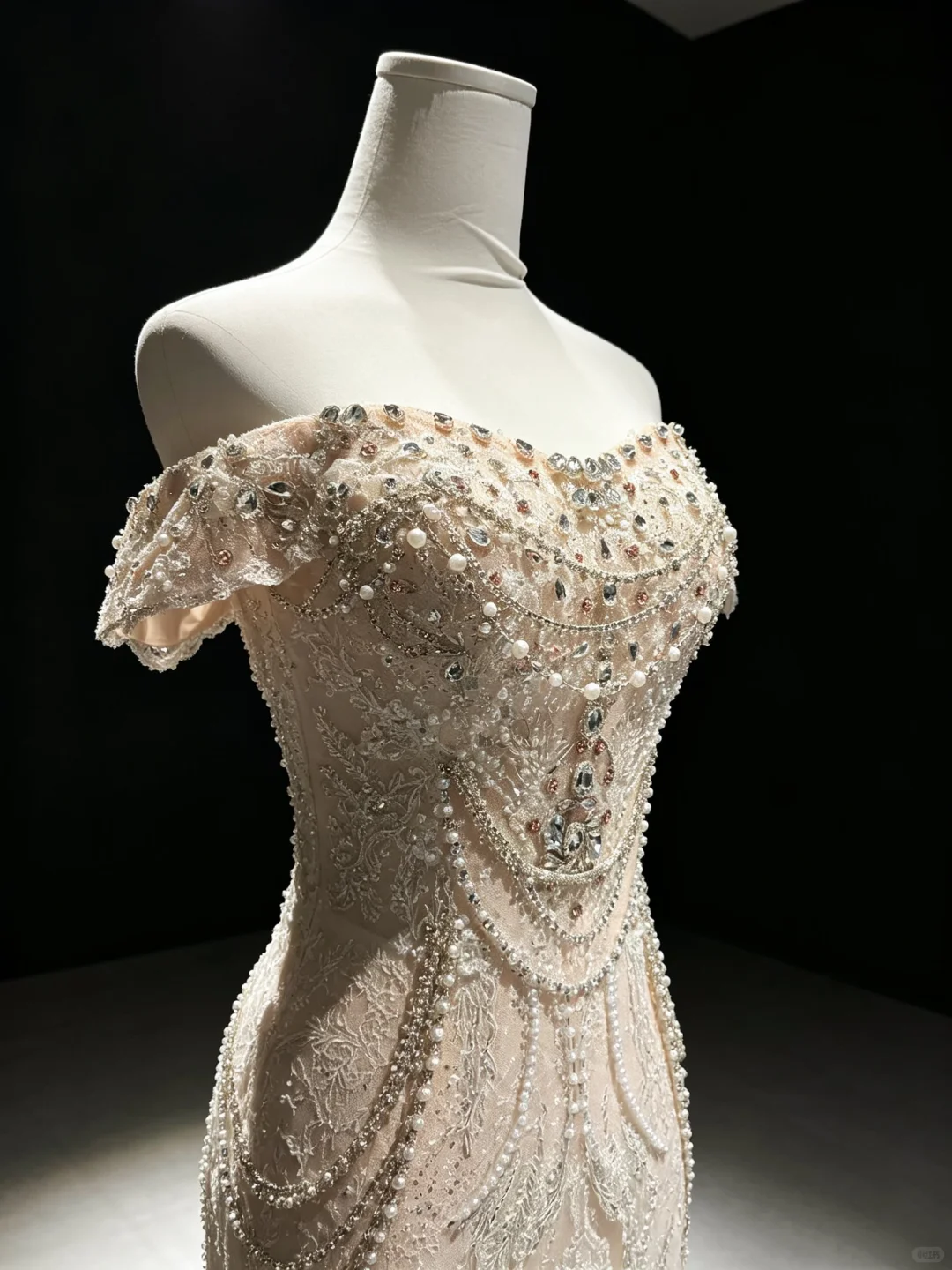 Champagne Off Shoulder Mermaid Dress Short Sleeve Hand Beaded Long Train Formal Prom Gown NV6946