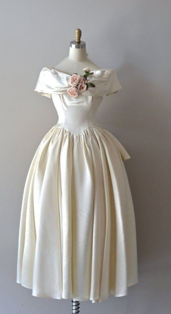 NiceVestidos-Brautjungfernkleider, süß, geblümt, elegant, kurz, Satin, Heimkehrkleid, Geburtstagskleid, nv5509