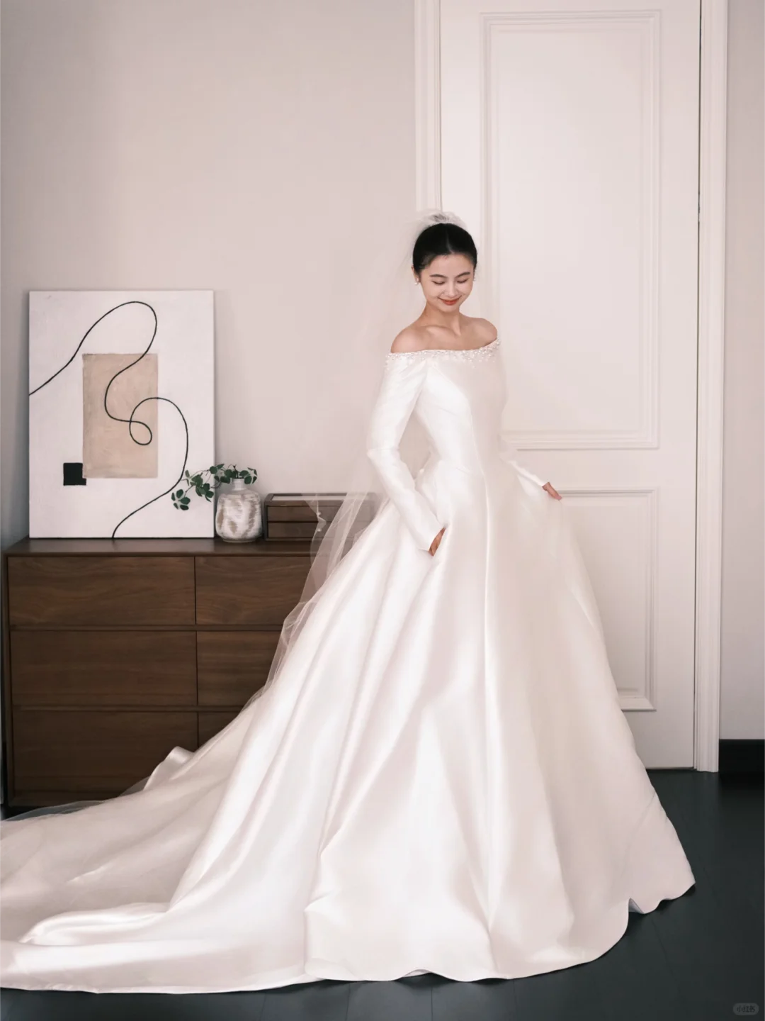 Off The Shoulder Long Sleeve Satin Ballgown Wedding Dress Bridal Gown NV7199