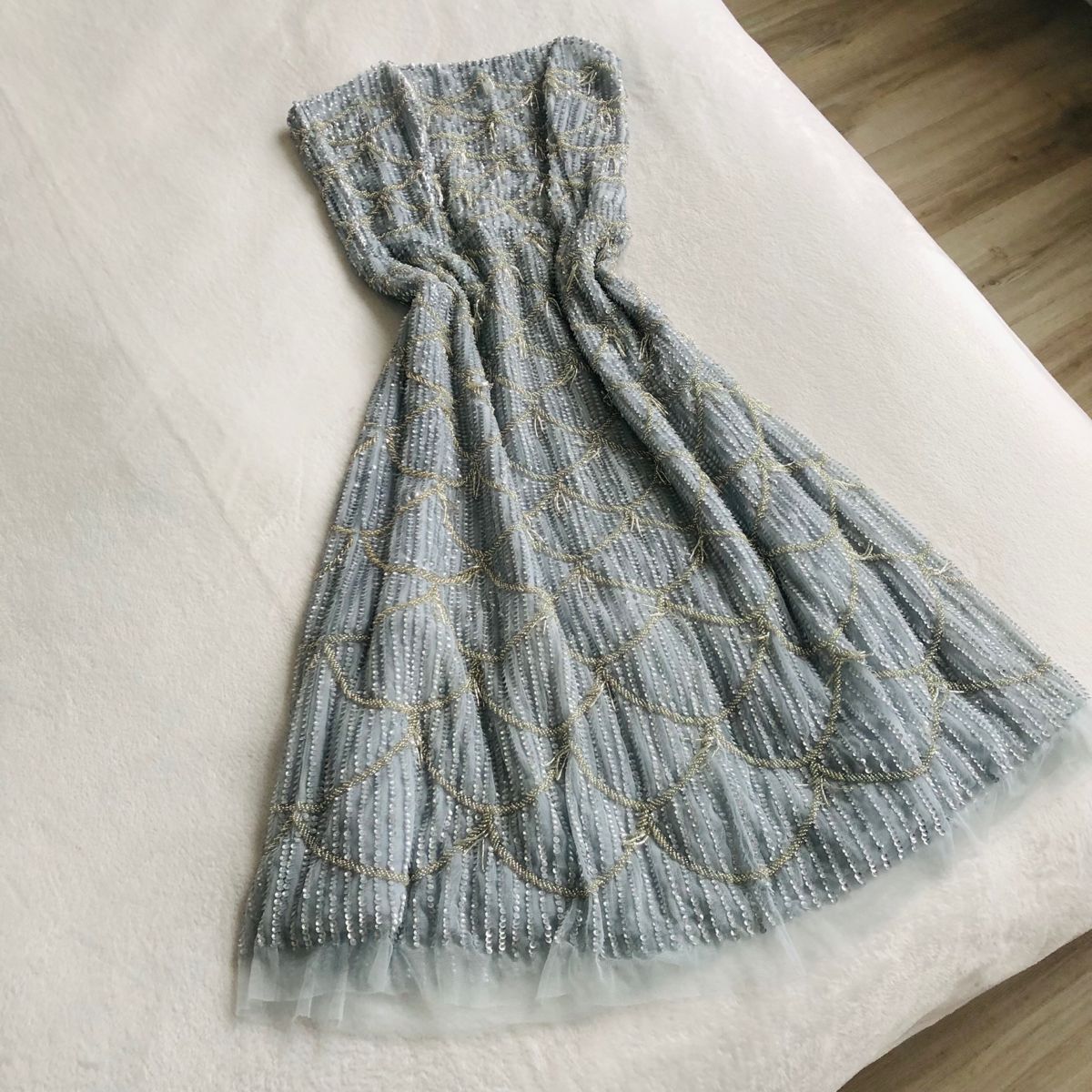 NiceVestidos--Strapless Sequin Beaded Tulle Midi Dress | Luxury Evening Gown for Formal Parties & Galas NV5899