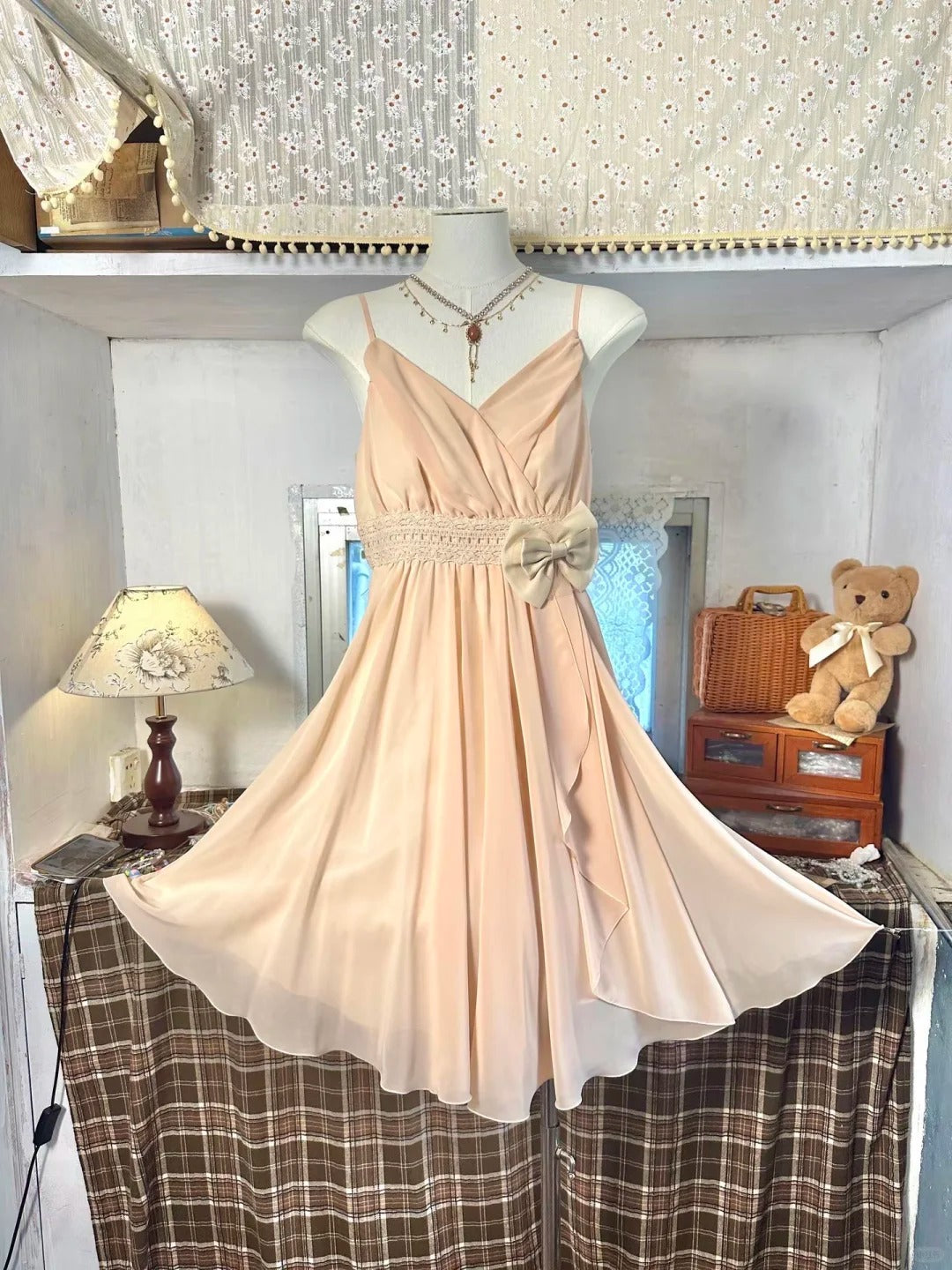 Nude Pink Vintage Elegantes Kurzes Satin Homecoming Kleid Geburtstagskleid nv5165