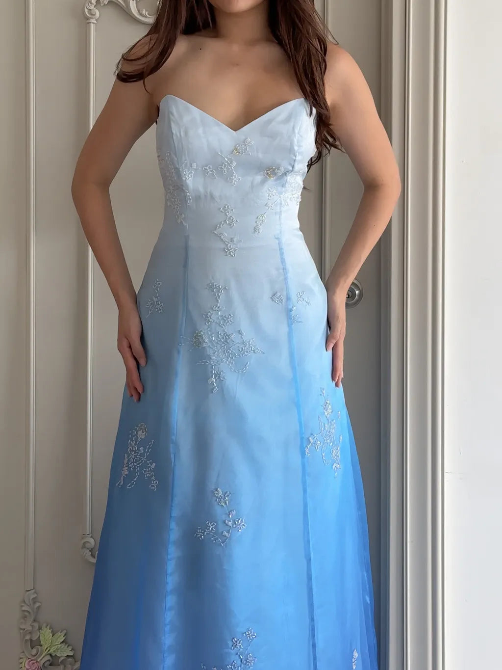 NiceVestidos-Blau und weiß exquisite floral mode gradienten tube top lange bodenlange ballkleid abschluss kleid nv5523