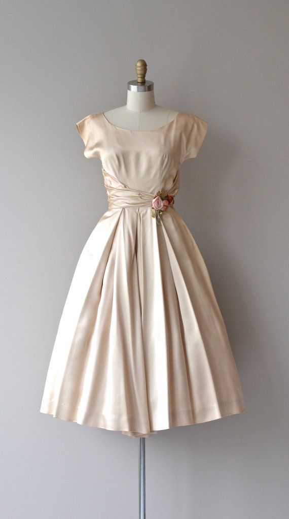 NiceVestidos - Robe de demoiselle d'honneur élégante, courte et florale, en satin, tenue de soirée, d'anniversaire, nv5510