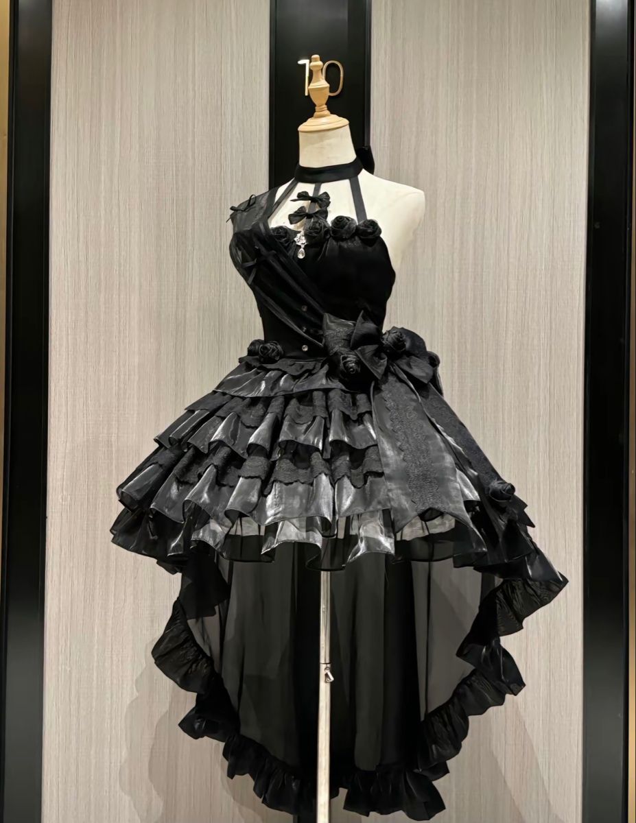 Schwarzes, modisches, süßes, kurzes Chiffon-Spitzen-Heimkehrkleid mit Rüschen, nv4827