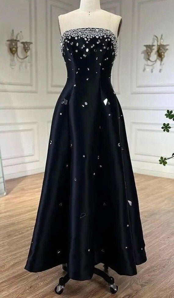 Schwarzes, glänzendes, elegantes, schulterfreies A-Linien-Abendkleid aus Satin mit Kristallspiegeldekoration, lang, nv3158