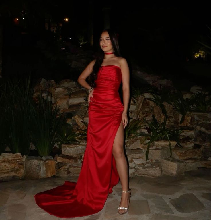 Red stylish elegant spaghetti strap long floor length ball gown evening dress party dress nv3505
