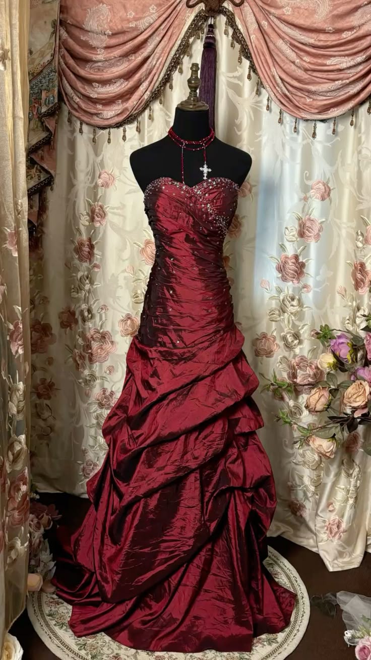 Burgunderrot Vintage Elegante Mode Exquisite Perlen Langes Satin Ballkleid Abendkleid Ballkleid nv3766