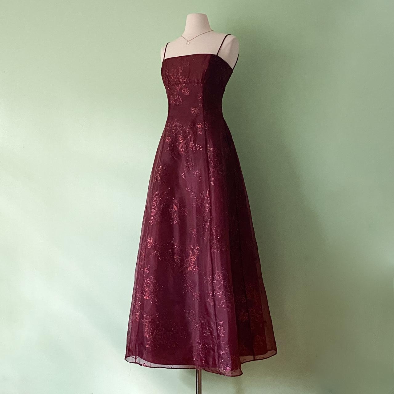 NiceVestidos-Burgundrotes Blumenkleid Vintage-Kleid Damen Exquisites langes Tüll-Ballkleid NV5646
