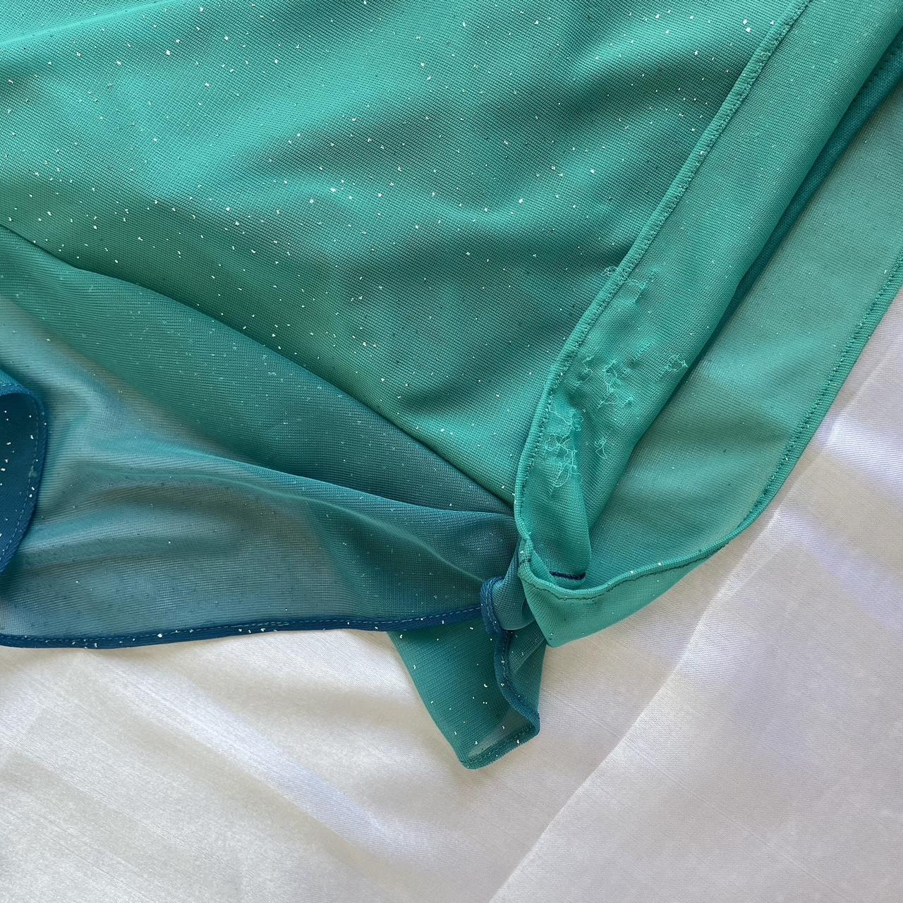 Grünes, glänzendes, elegantes, langes Ballkleid mit Rüschen aus Tüll mit Farbverlauf, NV3316