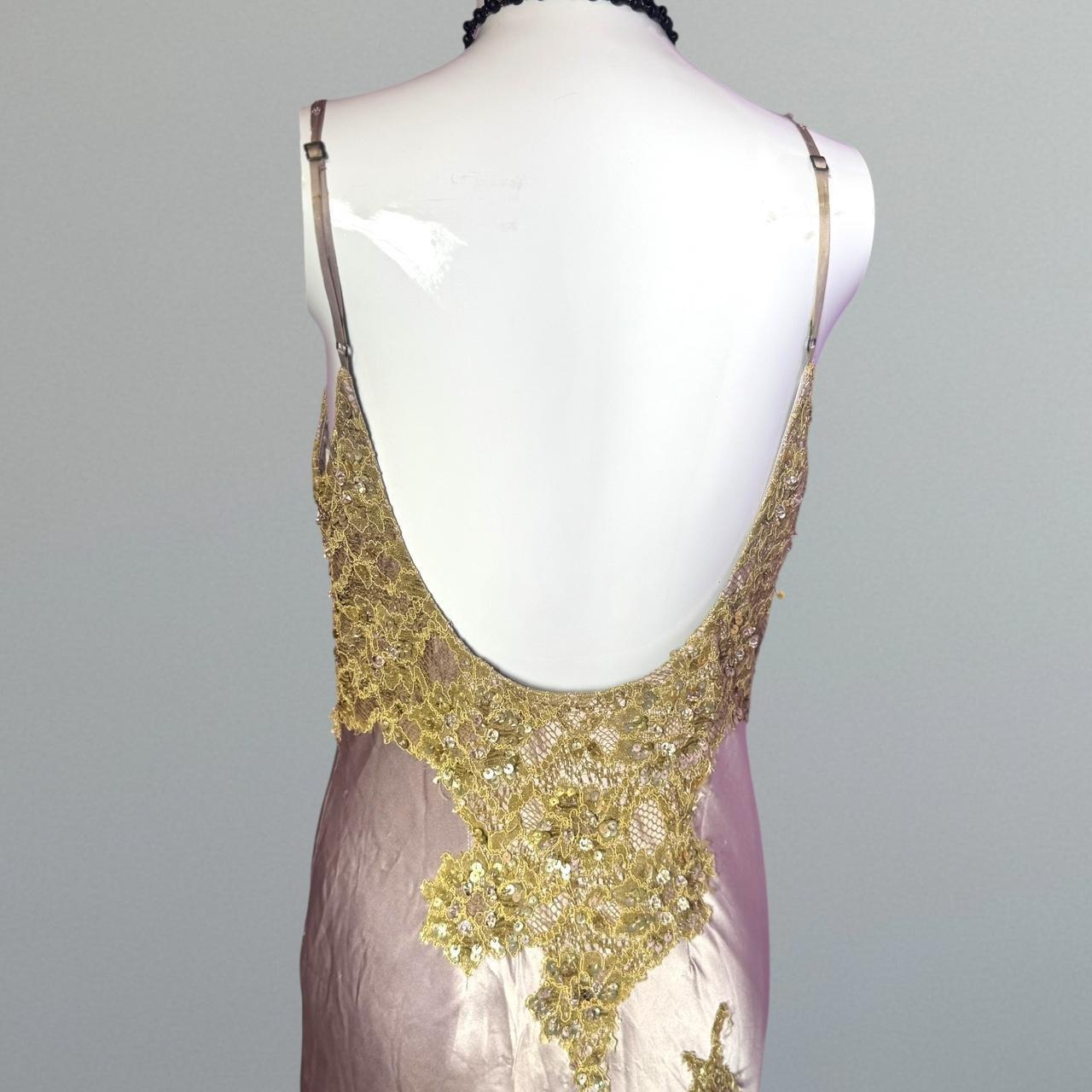 Robe longue en satin à paillettes et perles dorées et roses pour femme nv5328