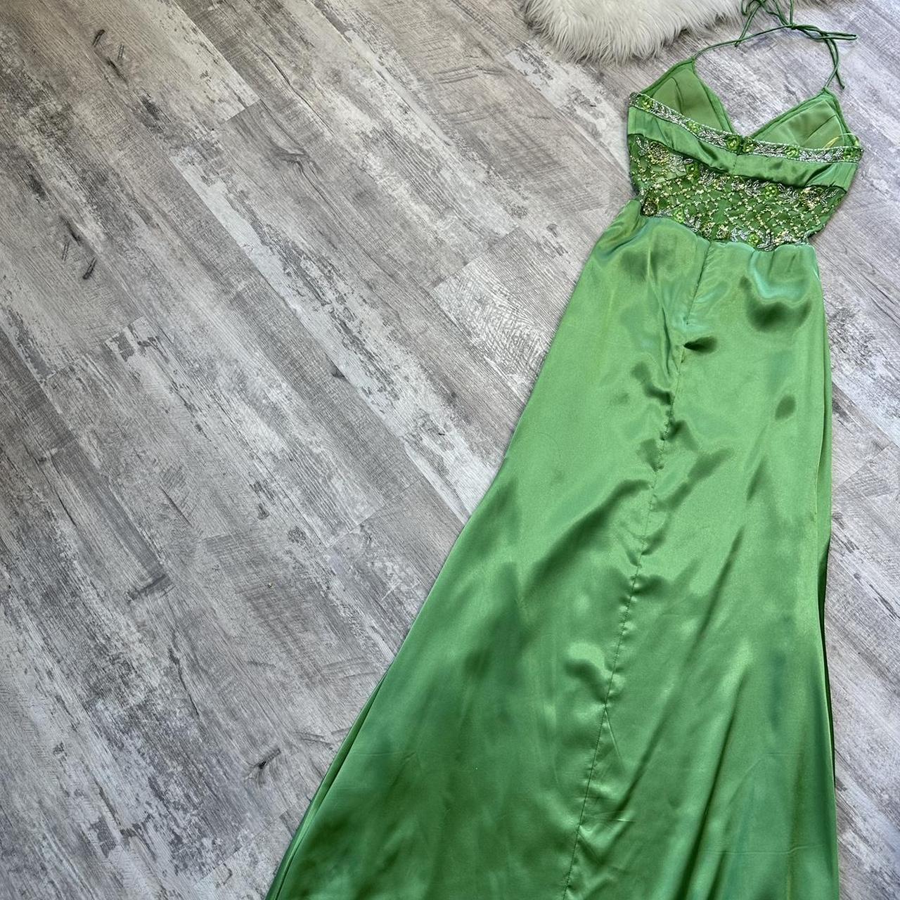 Robe de soirée longue en satin vert brillant et perlé, élégante et brillante, nv4562