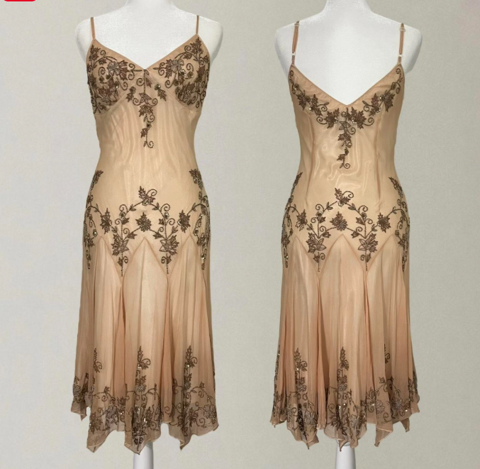 Cremebraunes, zart perlenbesetztes, mittellanges Chiffon-Ballkleid NV5353