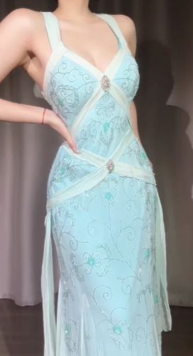 NiceVestidos – Vintage-Abendkleid, exquisit blau, elegant und mit Perlen besetzt. NV5983