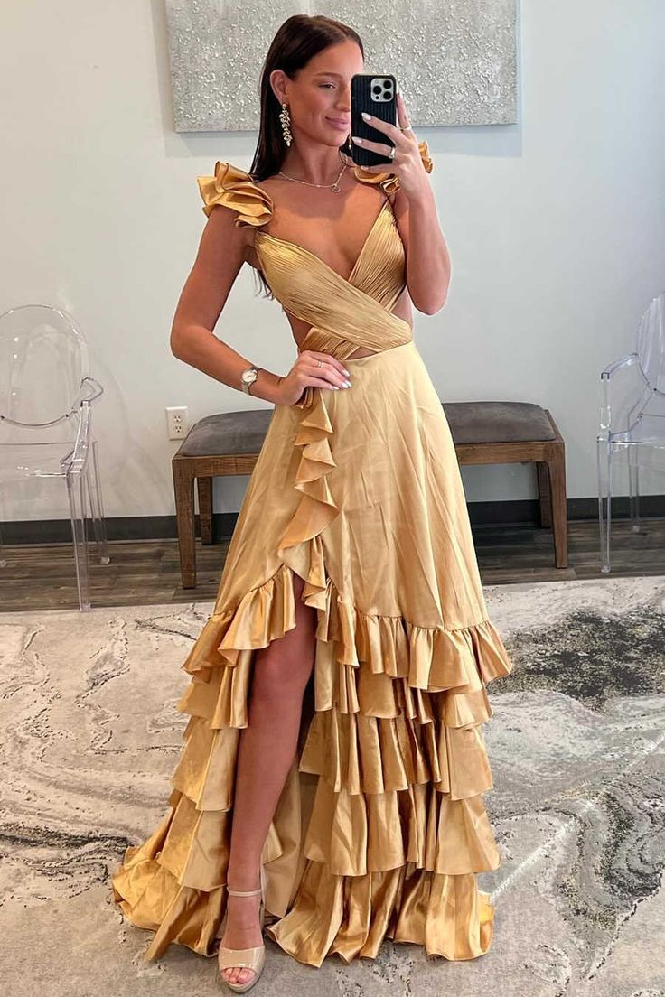 Rotes, plissiertes, langes Ballkleid mit Rüschenträgern, nv1233