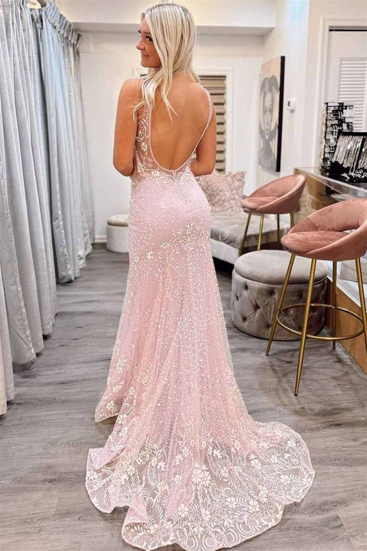 Robe de bal longue en dentelle rose à col en V et dos nu avec sirène nv1137