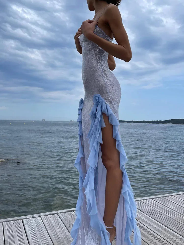 Sexy, elegantes, schmal geschnittenes Abendkleid mit langen Seitenschlitzen und blauen Blumen in Silber mit Pailletten, Ballkleid, nv2657