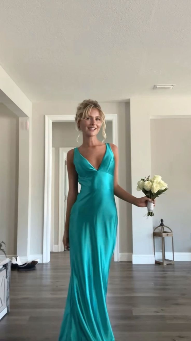 Blaues V-Ausschnitt schlichtes elegantes langes Satin Ballkleid Abendkleid Hochzeitsgastkleid Brautjungfernkleid nv3106