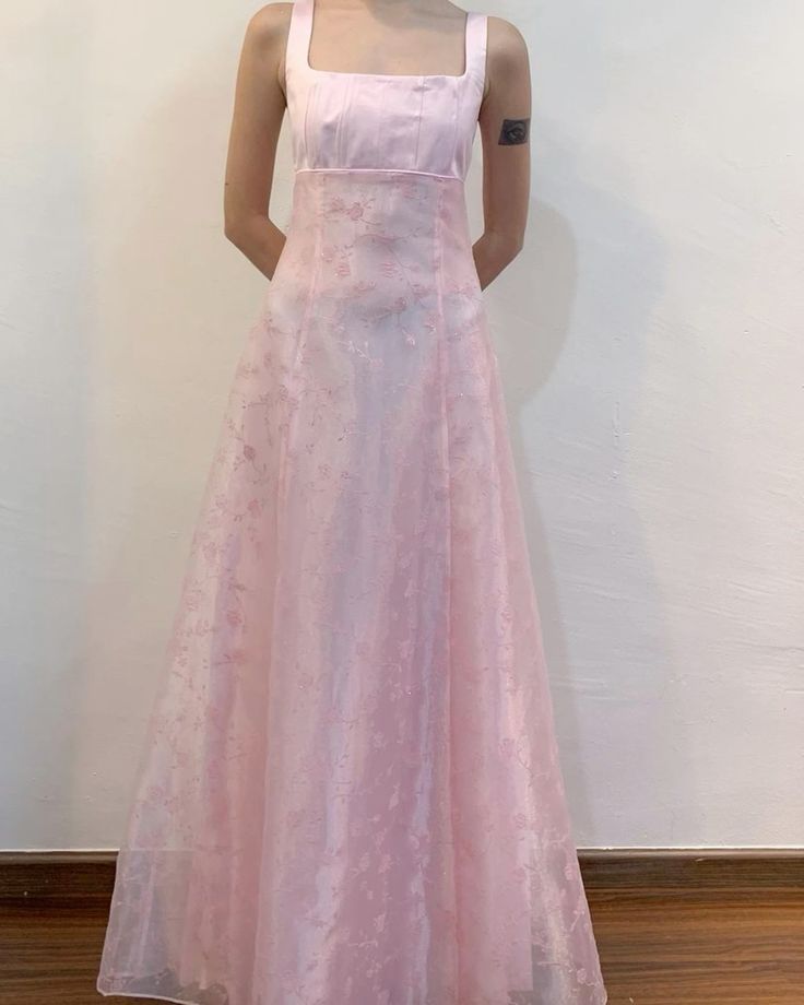 NiceVestidos – Langes Ballkleid aus Satin mit Vintage-Blumenmuster in Rosa, NV5863