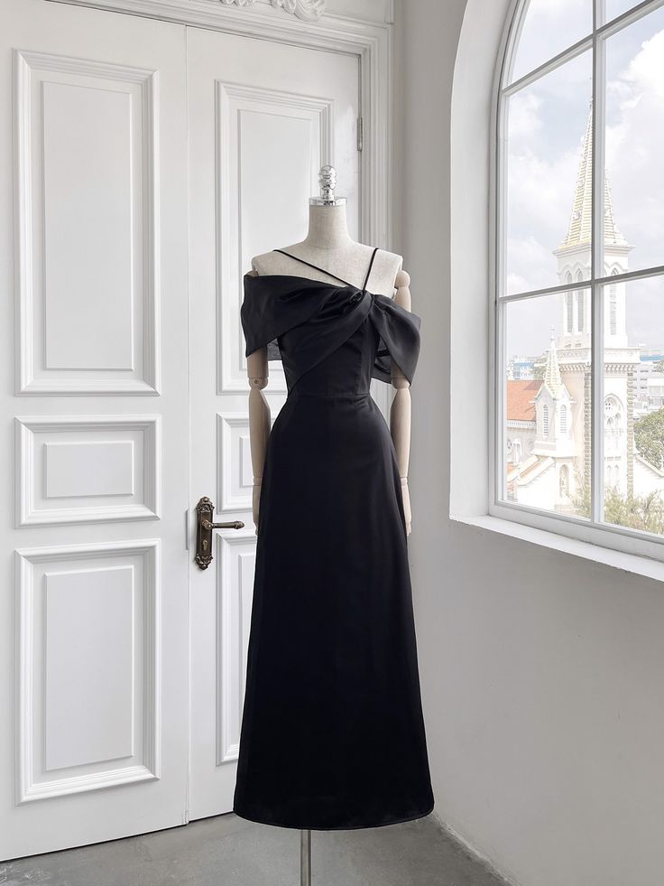 Schwarzes, schlichtes, elegantes Abendkleid mit Spaghettiträgern, kurzen Ärmeln und langem Ballkleid, Urlaubspartykleid, NV3086