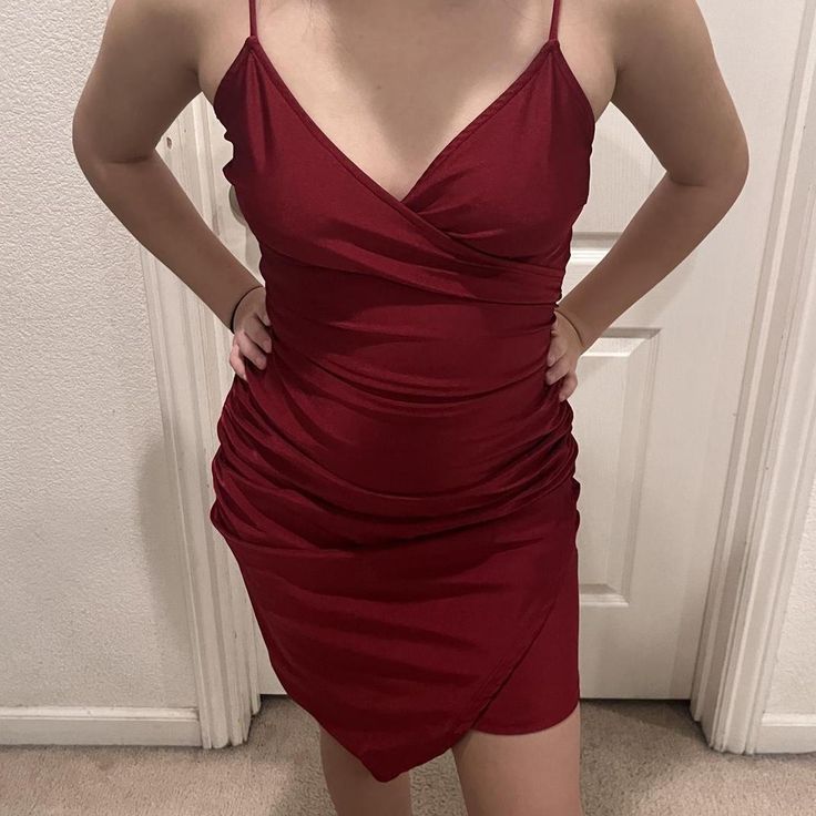 Burgunderrotes V-Ausschnitt-Kleid, schlicht, elegant, schmal, kurz, Mini, Ballkleid, Abendkleid, Partykleid, Homecoming-Kleid, nv2351