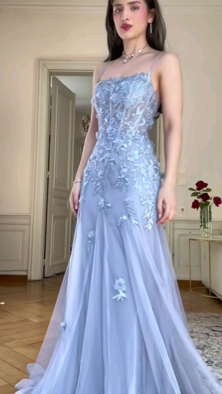 Blaues stilvolles elegantes exquisites besticktes Spaghettiträger langes schulterfreies Tüll-Bodenlang-Ballkleid, Abendkleid, Partykleid nv3716