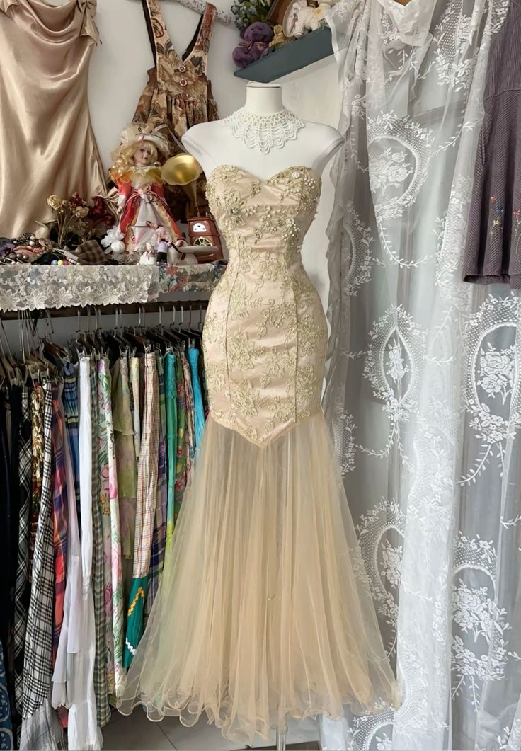 Champagner Mode Elegant Exquisite Blumen Perlen Lange Meerjungfrau Slim Fit Satin Tüll Partykleid Brautjungfernkleid Abendkleid Ballkleid Ballkleid nv3927